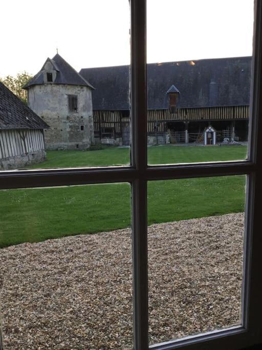 La Ferme Du Chateau Fauguernon Екстериор снимка