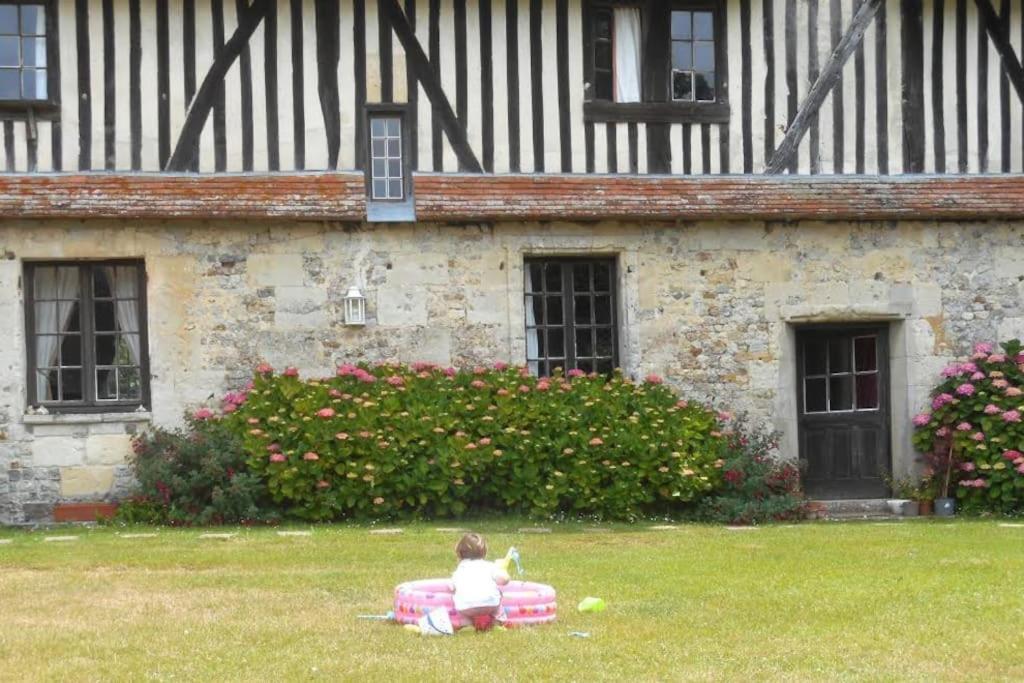 La Ferme Du Chateau Fauguernon Екстериор снимка